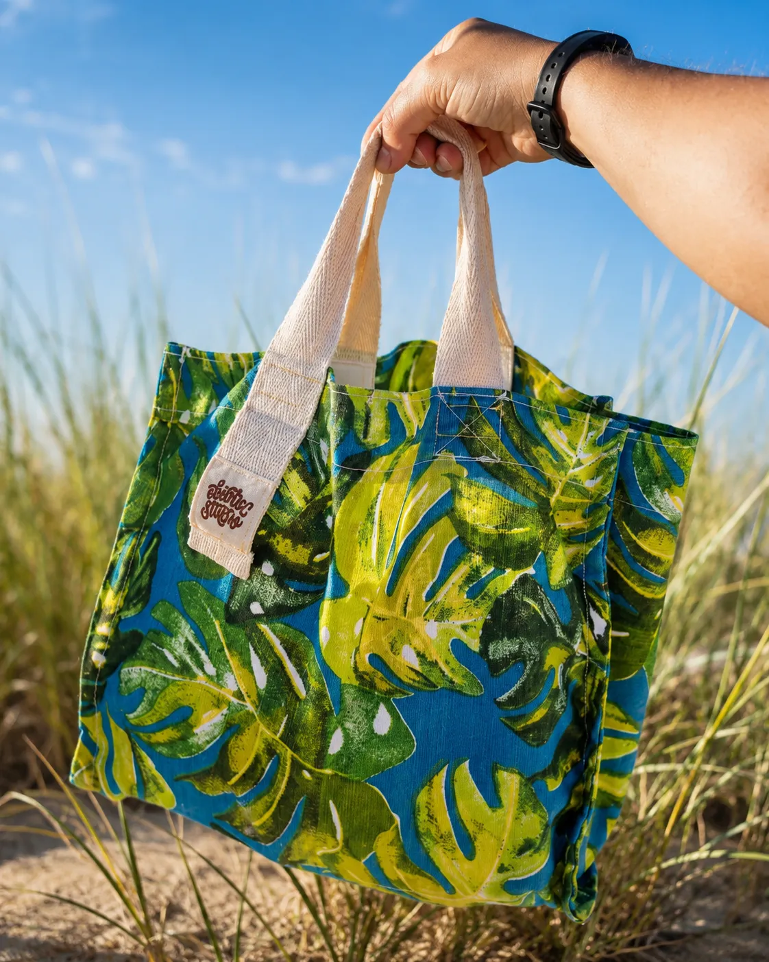 Tote con estampado de monsteras